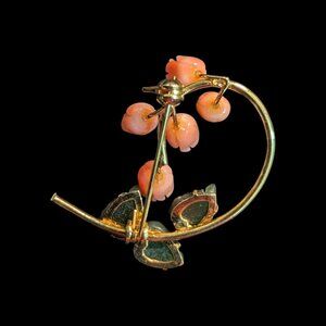 Vintage Carved Pink Coral Flower Green Jade Leaf Gold Tone Circle Pin Brooch